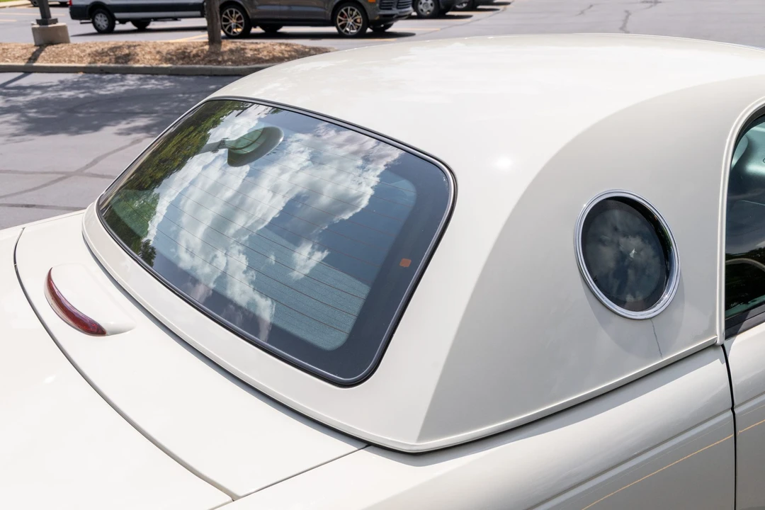 2002 Ford Thunderbird 11th Gen - Image 24 of 31