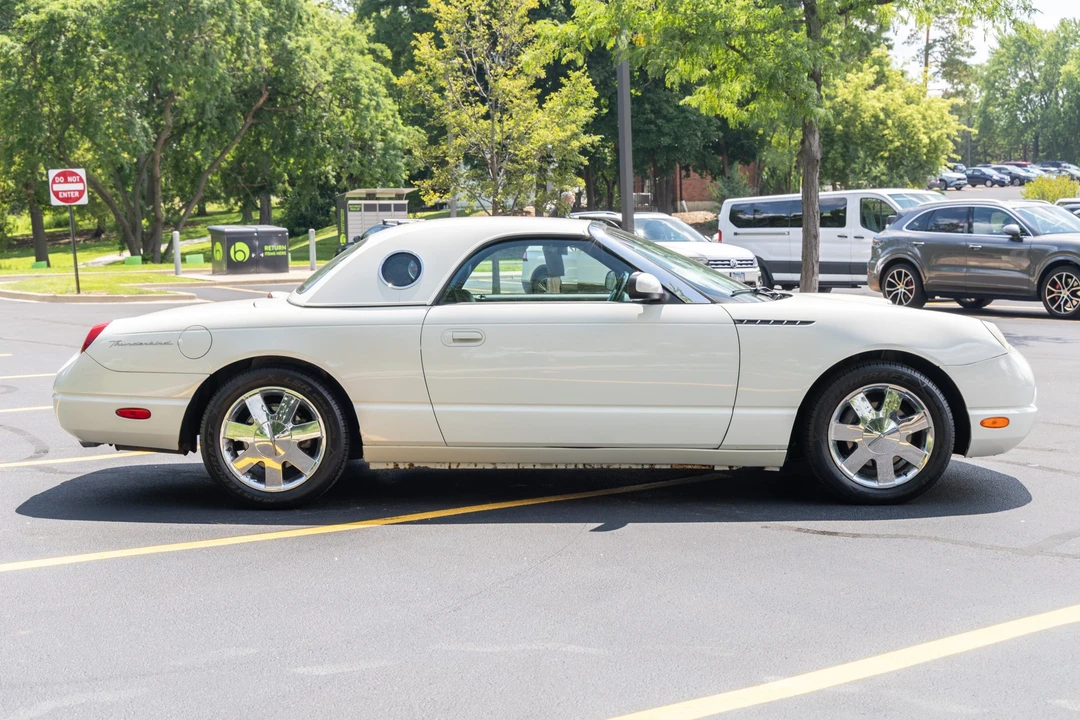 2002 Ford Thunderbird 11th Gen - Image 6 of 31