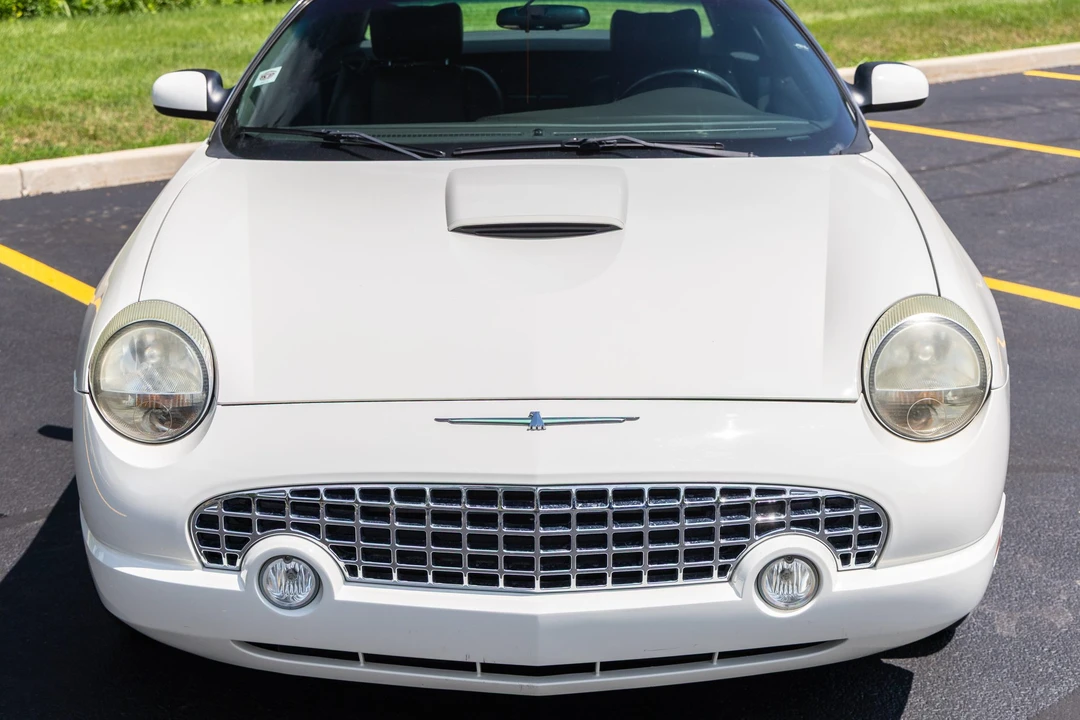 2002 Ford Thunderbird 11th Gen - Image 9 of 31