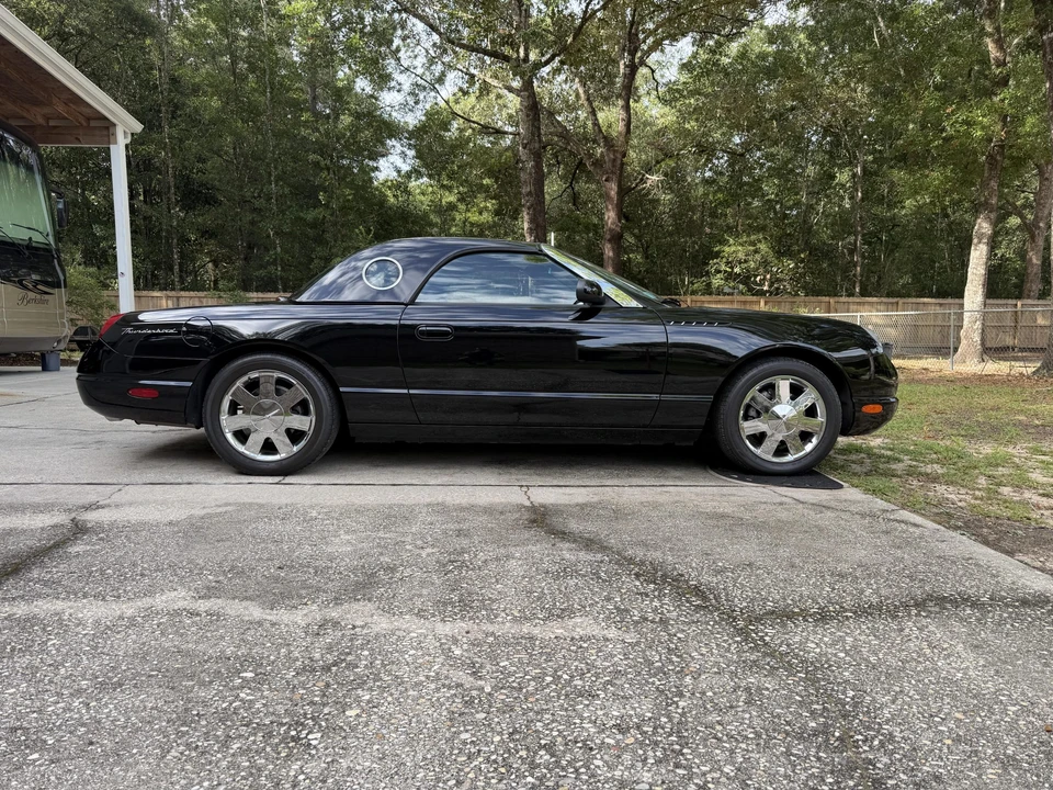 2002 Ford Thunderbird 11th Gen - Image 19 of 31