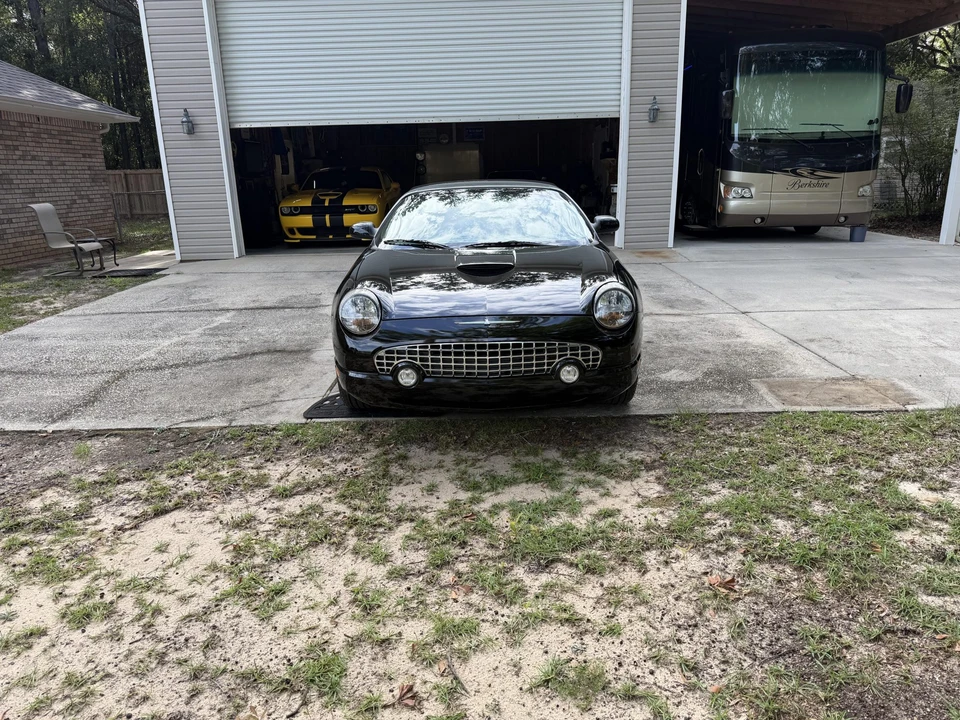 2002 Ford Thunderbird 11th Gen - Image 2 of 31
