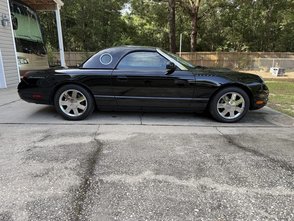 2002 Ford Thunderbird 11th Gen - Image 20 of 31