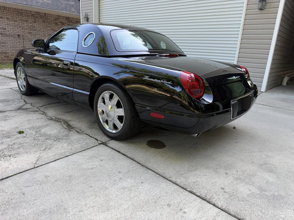 2002 Ford Thunderbird 11th Gen - Image 11 of 31
