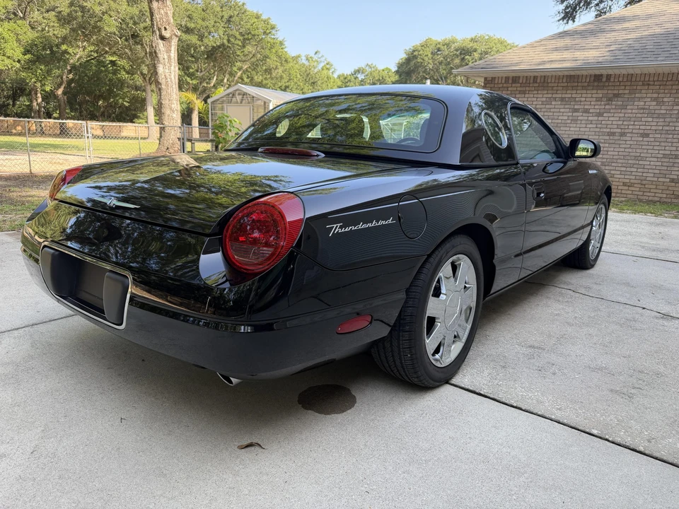 2002 Ford Thunderbird 11th Gen - Image 17 of 31