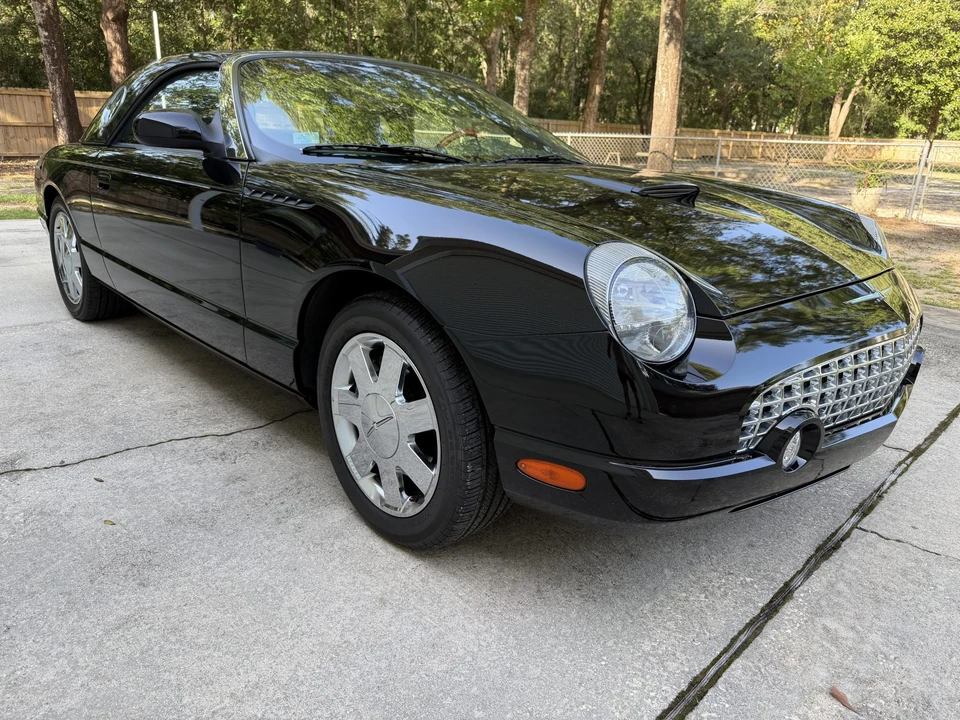 2002 Ford Thunderbird 11th Gen - Image 23 of 31