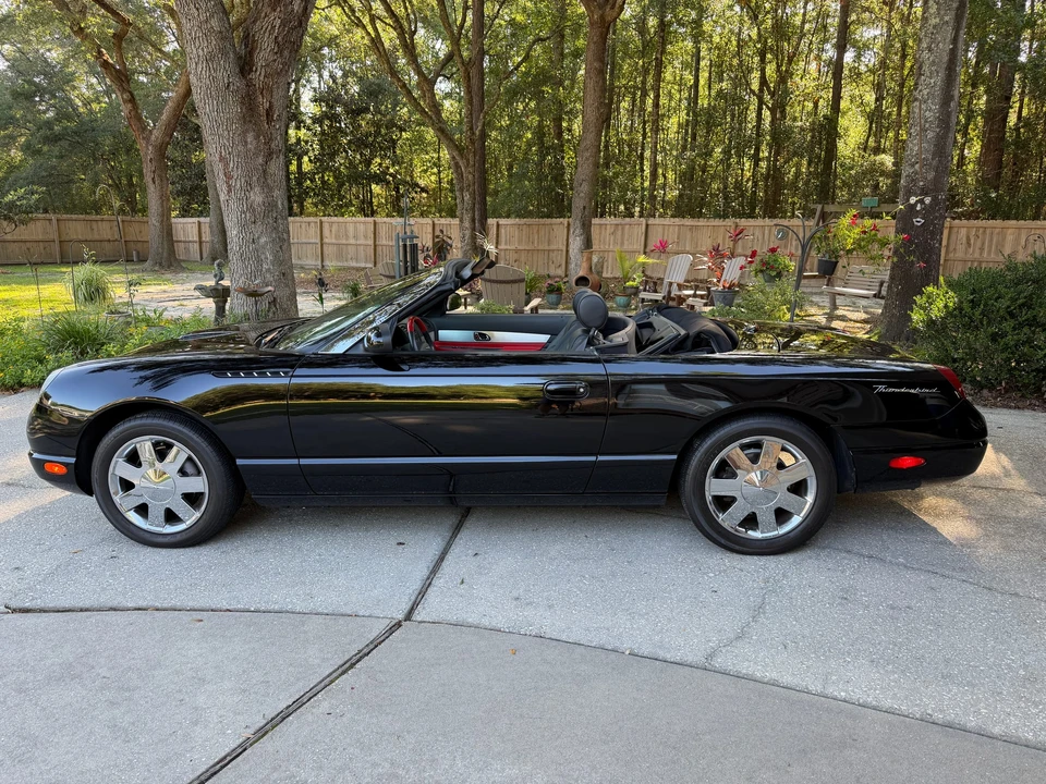 2002 Ford Thunderbird 11th Gen - Image 9 of 31