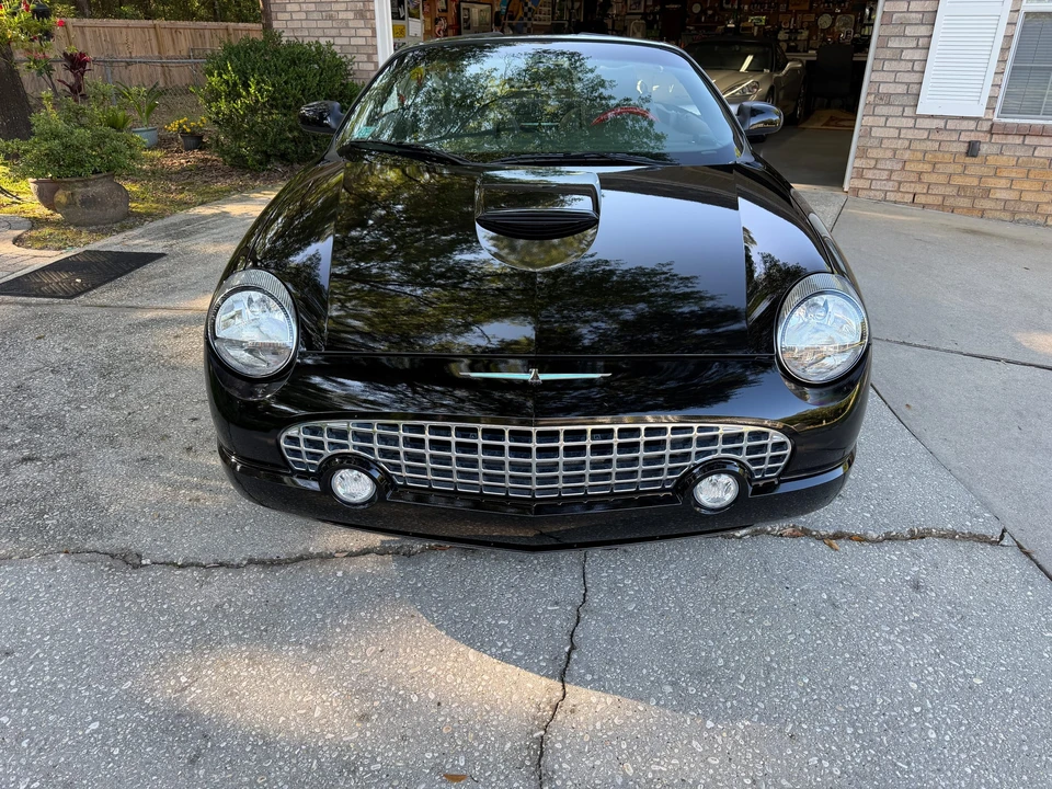 2002 Ford Thunderbird 11th Gen - Image 25 of 31