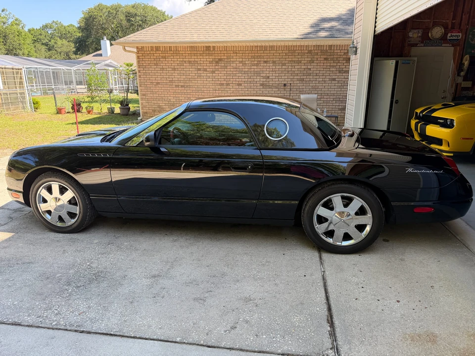 2002 Ford Thunderbird 11th Gen - Image 10 of 31