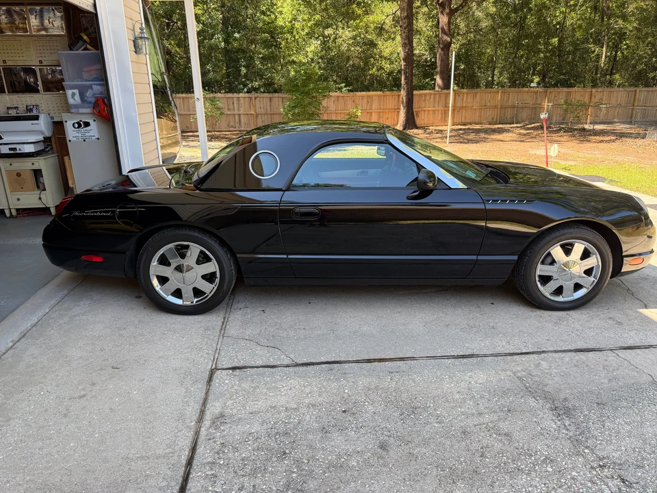 2002 Ford Thunderbird 11th Gen - Image 21 of 31