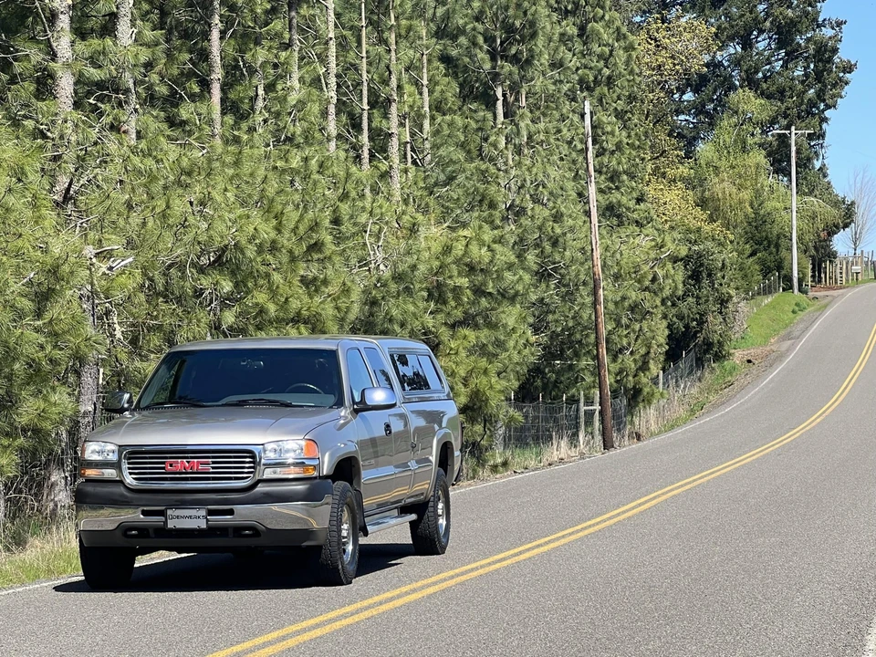 2002 GMC Sierra Heavy Duty 2nd Gen - Image 14 of 31