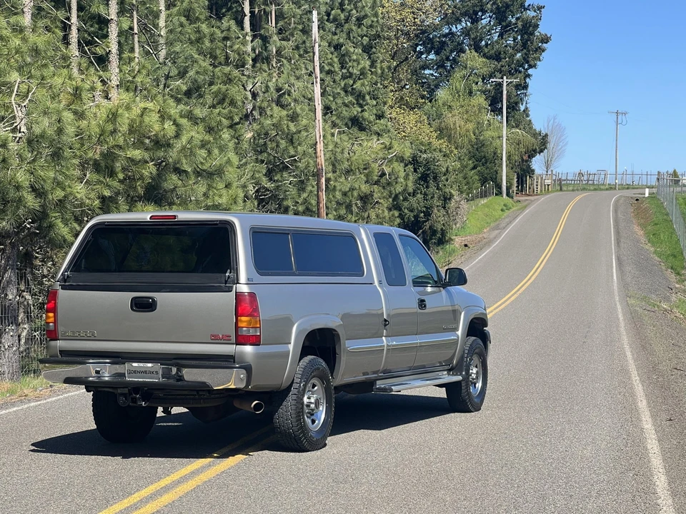 2002 GMC Sierra Heavy Duty 2nd Gen - Image 30 of 31