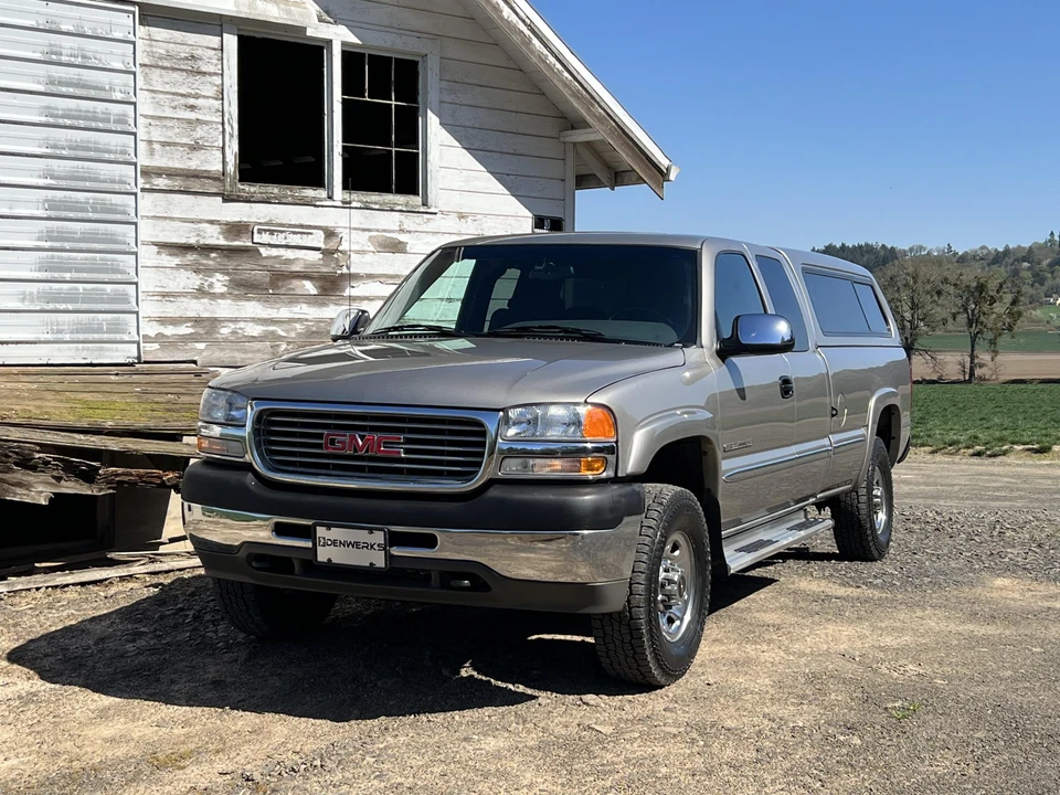2002 GMC Sierra Heavy Duty 2nd Gen - Image 4 of 31