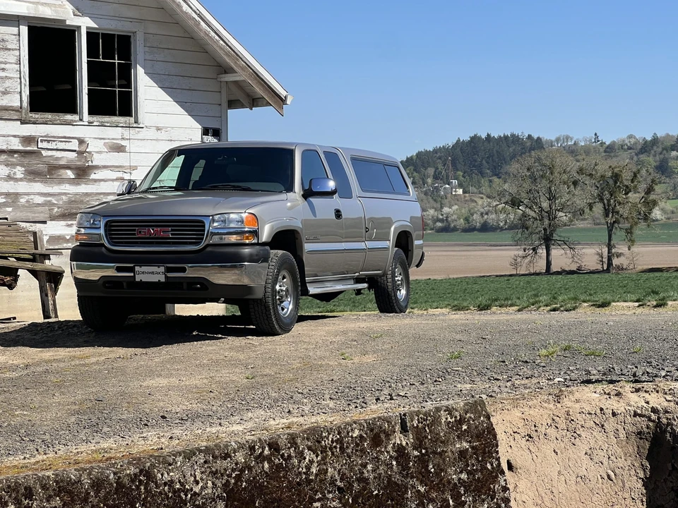 2002 GMC Sierra Heavy Duty 2nd Gen - Image 5 of 31
