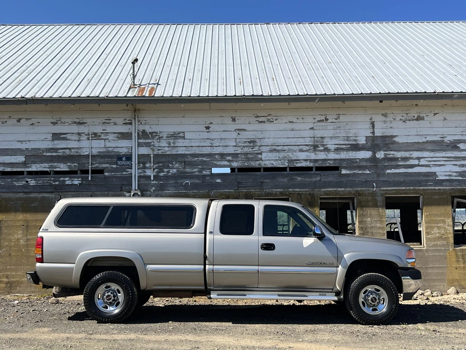 2002 GMC Sierra Heavy Duty 2nd Gen - Image 11 of 31