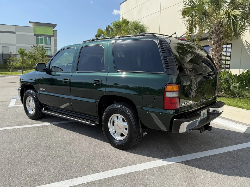 2002 GMC Yukon 2nd Gen - Image 5 of 31