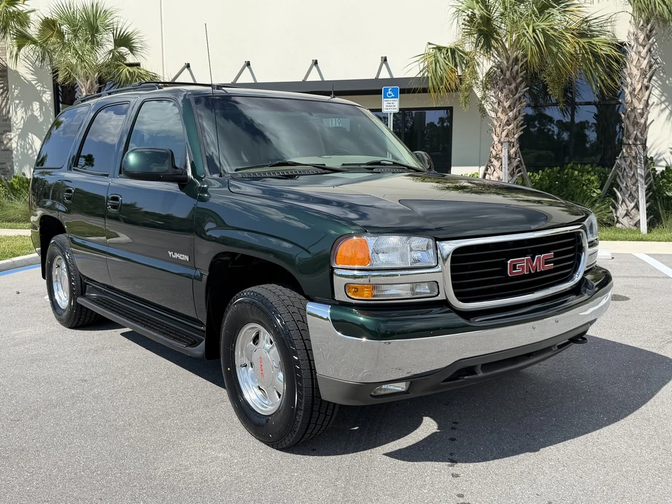 2002 GMC Yukon 2nd Gen - Image 15 of 31