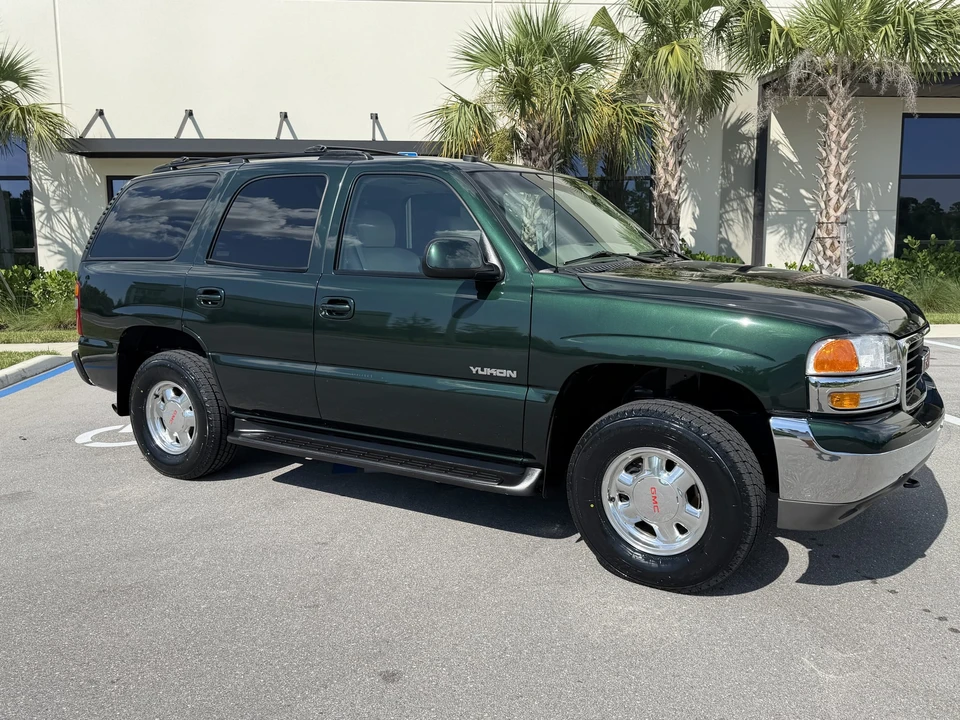 2002 GMC Yukon 2nd Gen - Image 14 of 31