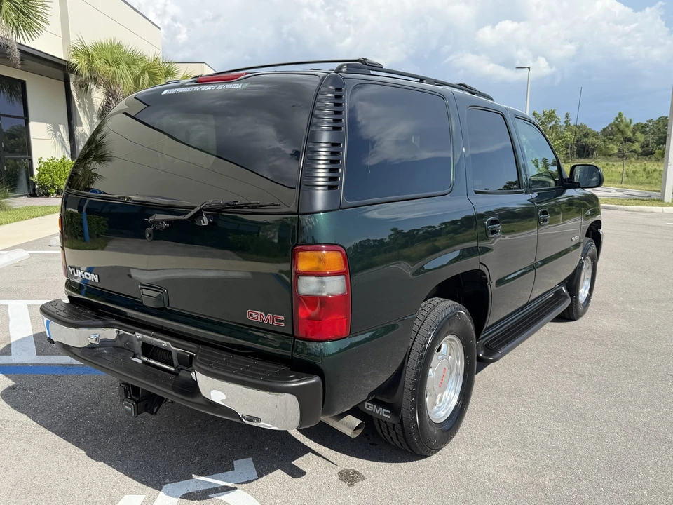 2002 GMC Yukon 2nd Gen - Image 9 of 31