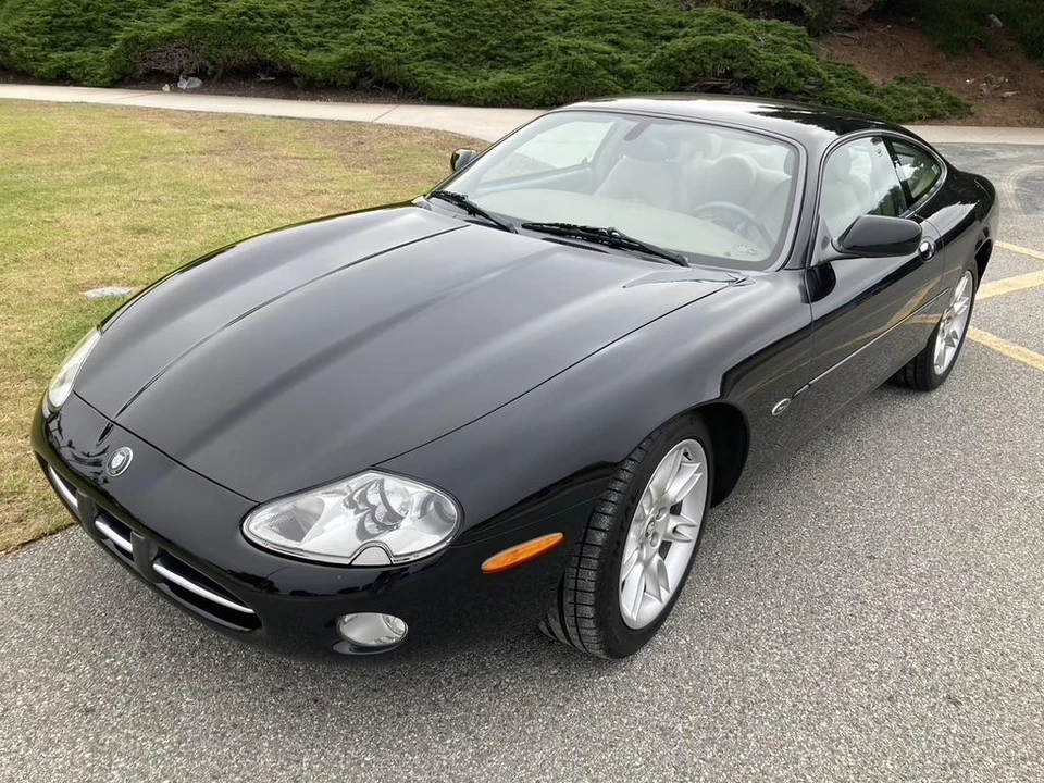 2002 Jaguar X100 XK8 - Image 2 of 31