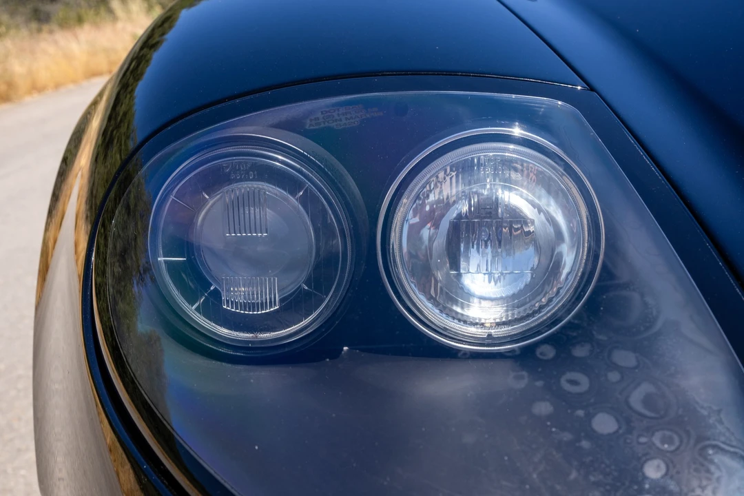 2003 Aston Martin Vanquish 1st Gen - Image 11 of 31
