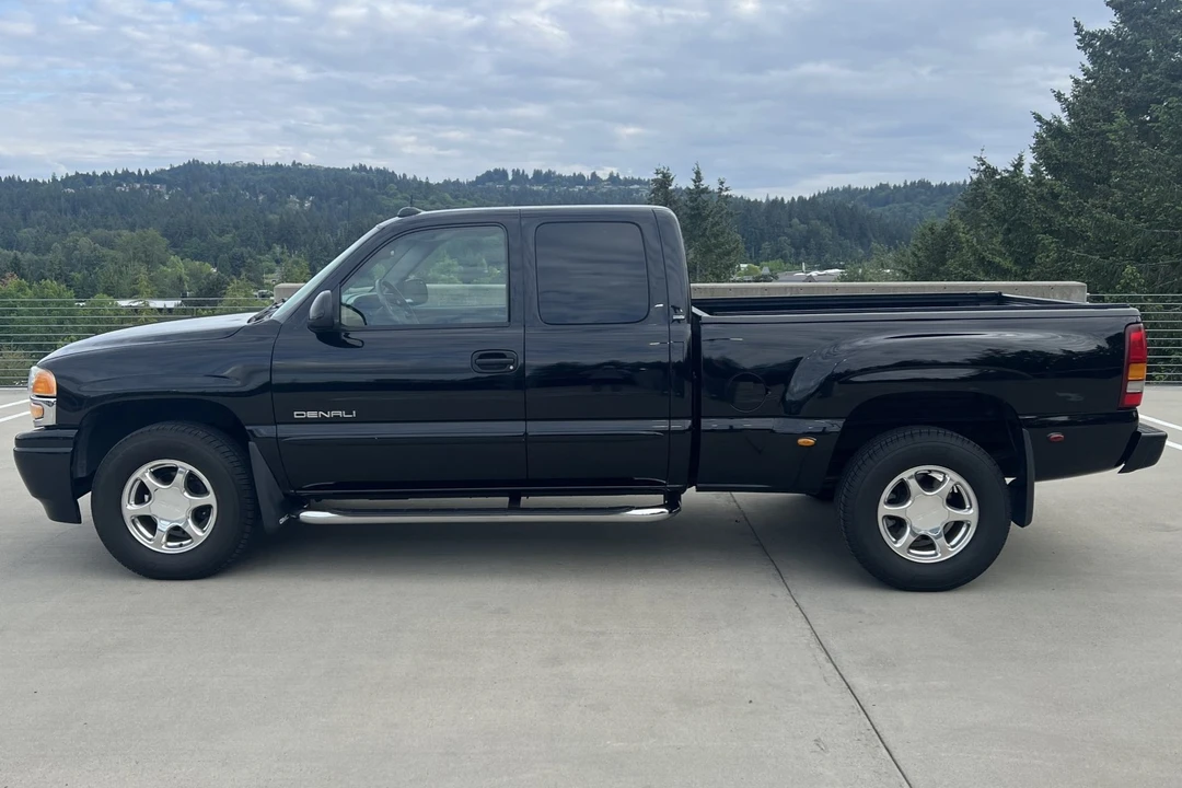 2003 GMC Sierra 2nd Gen - Image 5 of 31