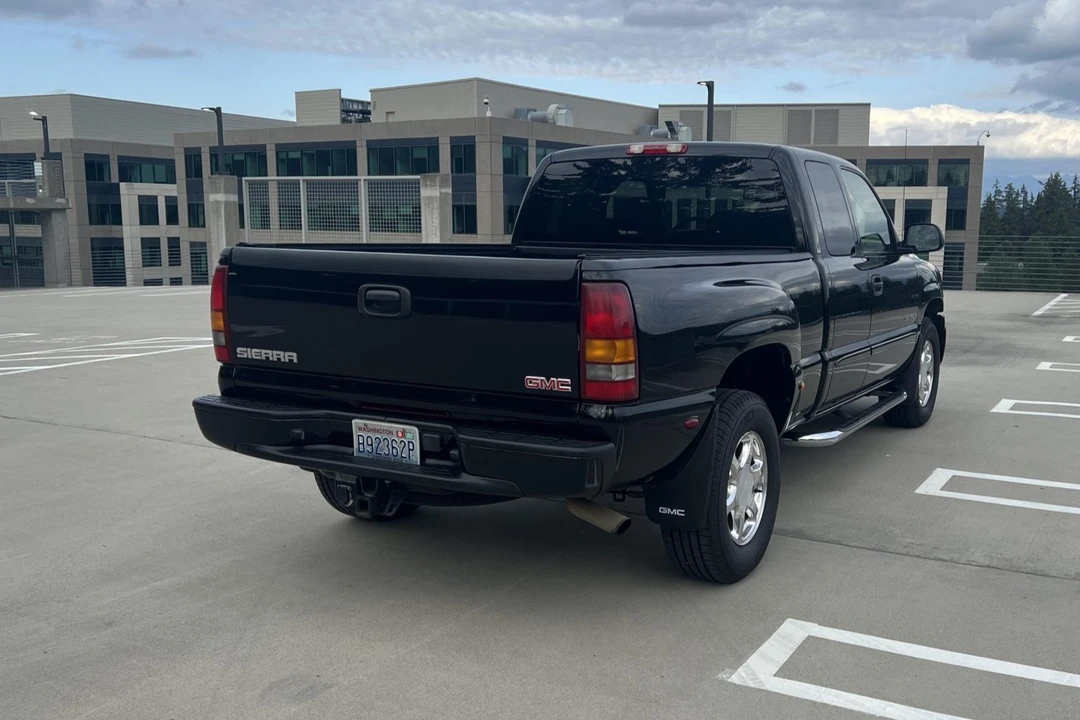 2003 GMC Sierra 2nd Gen - Image 7 of 31