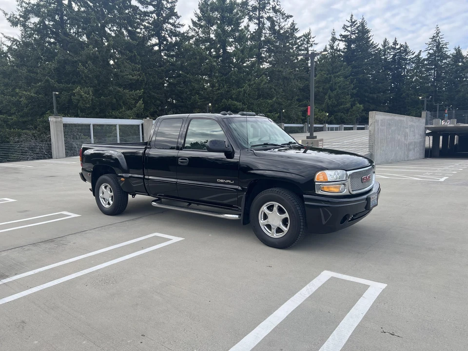 2003 GMC Sierra 2nd Gen - Image 10 of 31