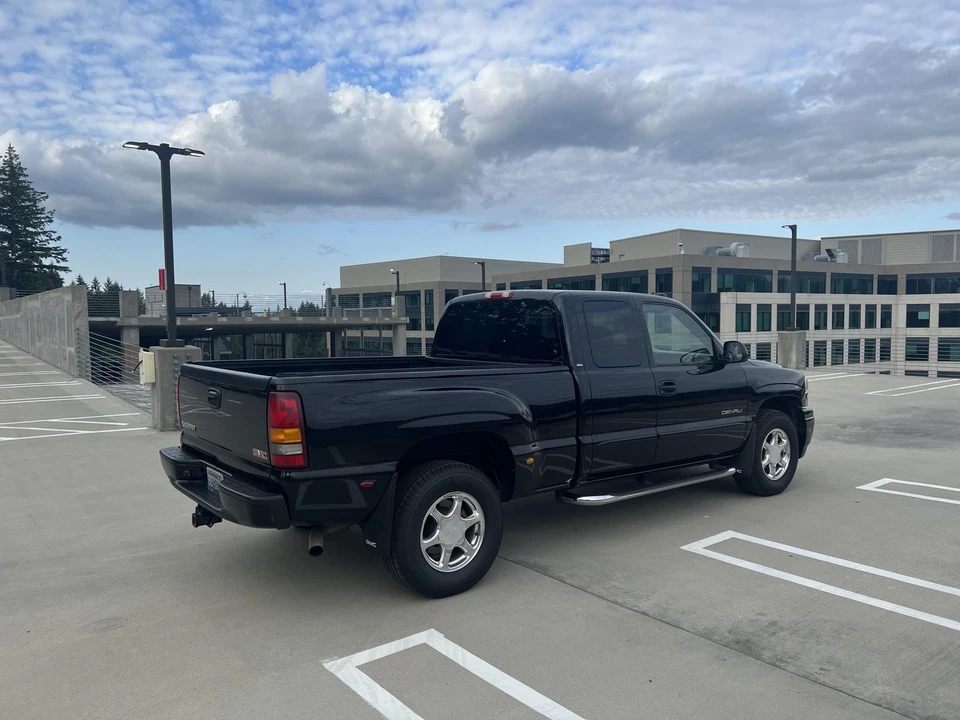 2003 GMC Sierra 2nd Gen - Image 8 of 31