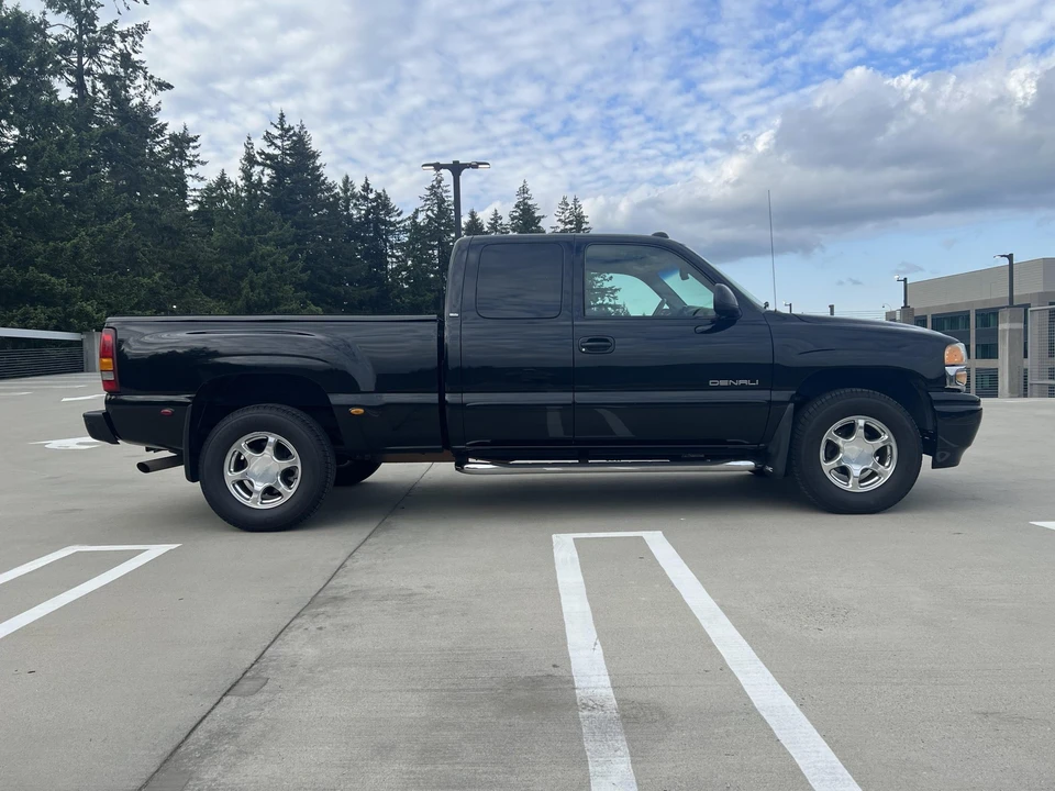2003 GMC Sierra 2nd Gen - Image 9 of 31