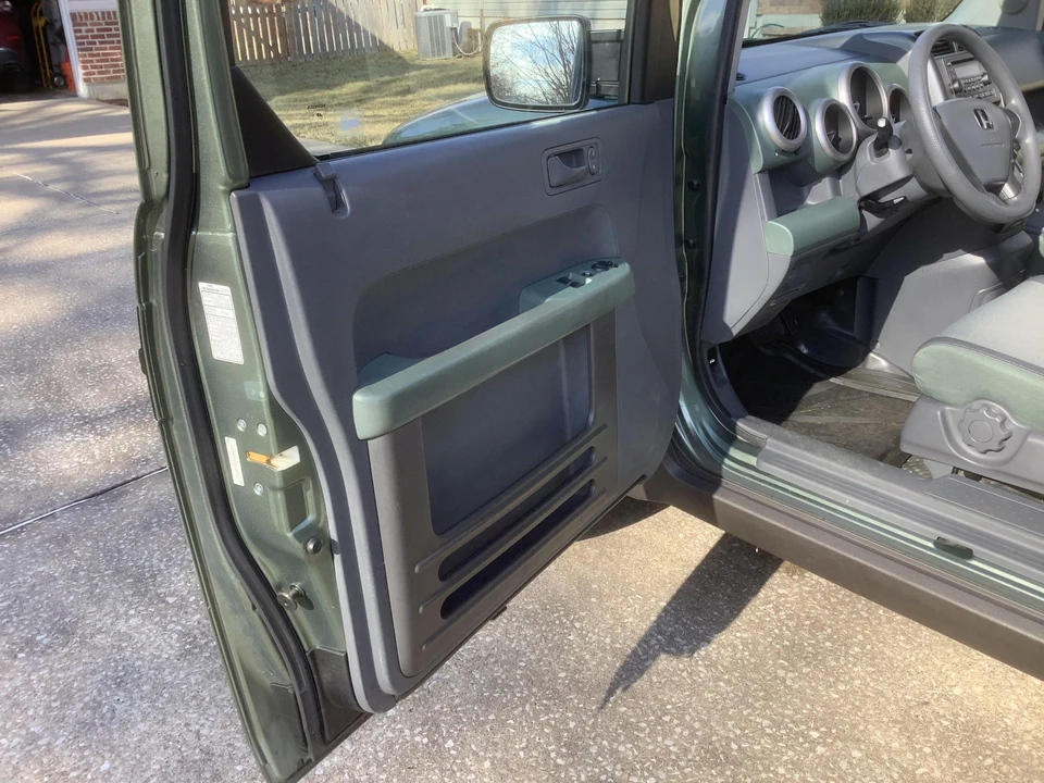 2003 Honda Element - Image 27 of 31