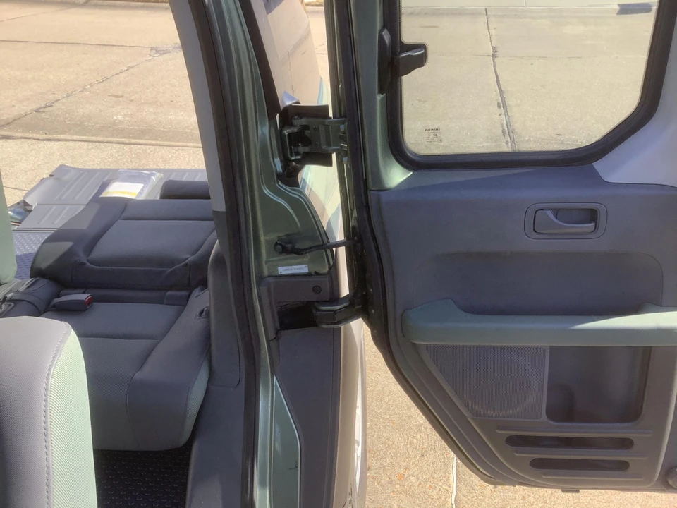 2003 Honda Element - Image 29 of 31