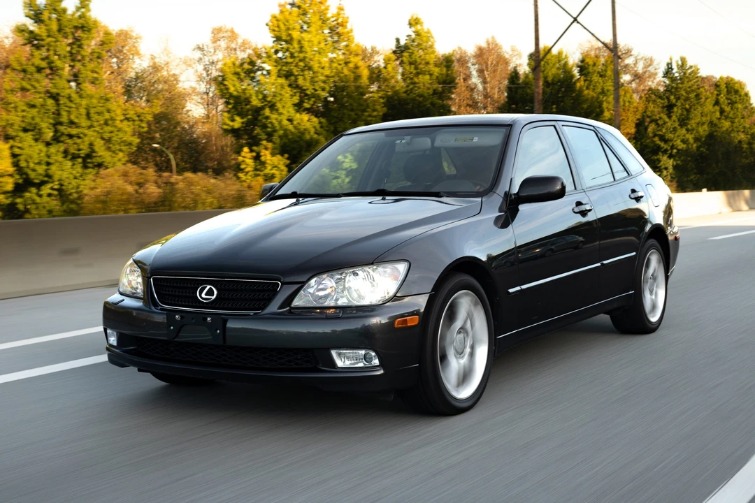 2003 Lexus IS 1st Gen - Image 2 of 31