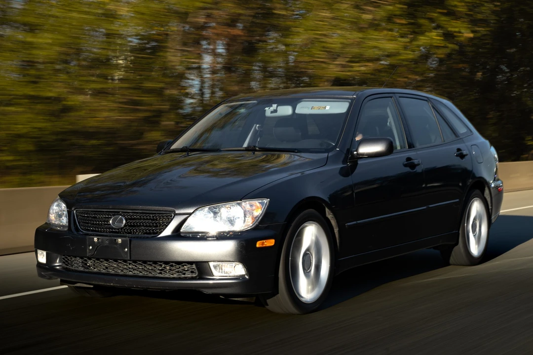 2003 Lexus IS 1st Gen - Image 4 of 31
