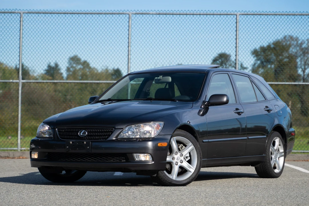 2003 Lexus IS 1st Gen - Image 11 of 31