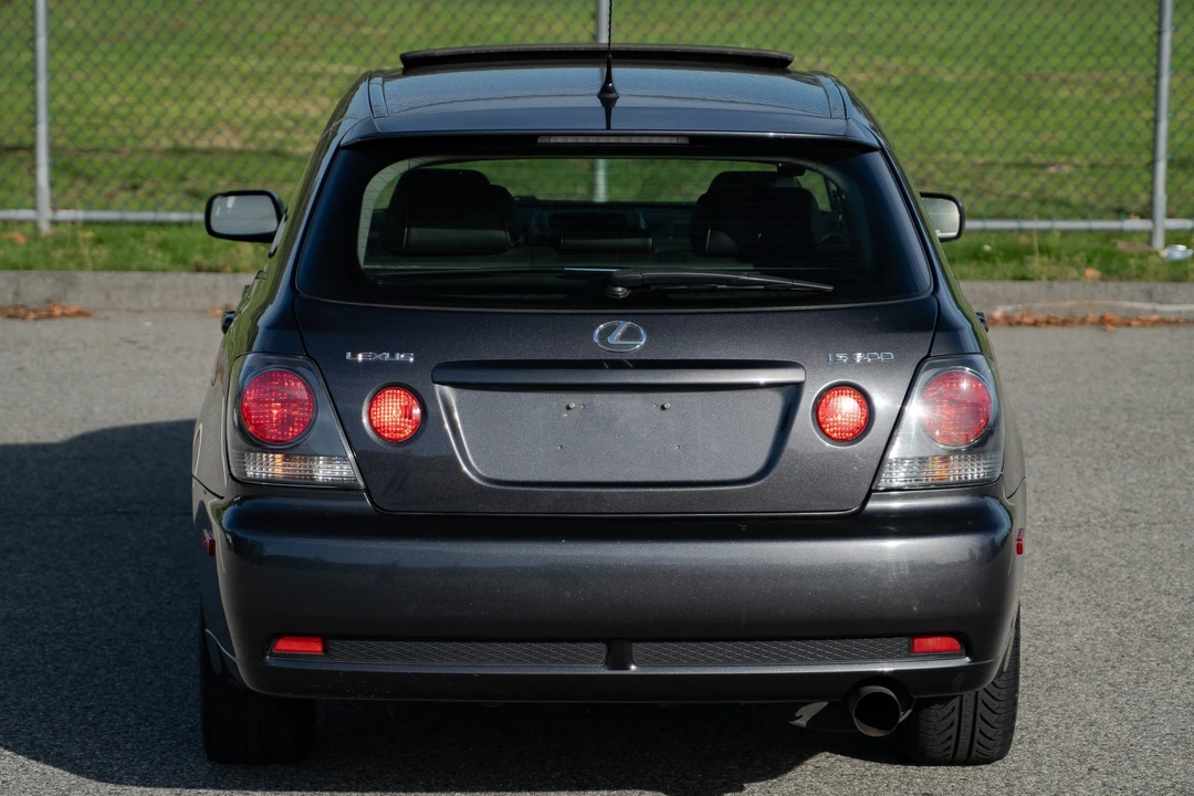 2003 Lexus IS 1st Gen - Image 20 of 31