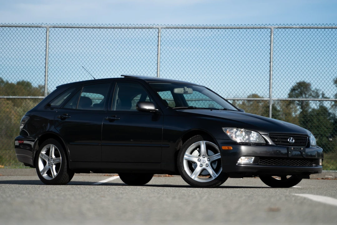 2003 Lexus IS 1st Gen - Image 27 of 31
