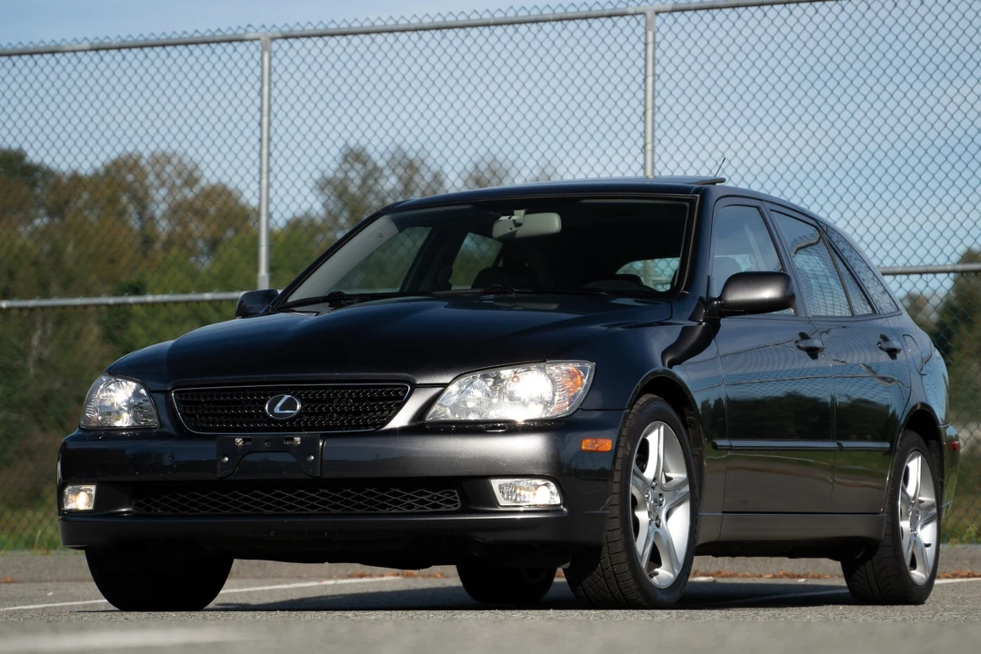 2003 Lexus IS 1st Gen - Image 9 of 31