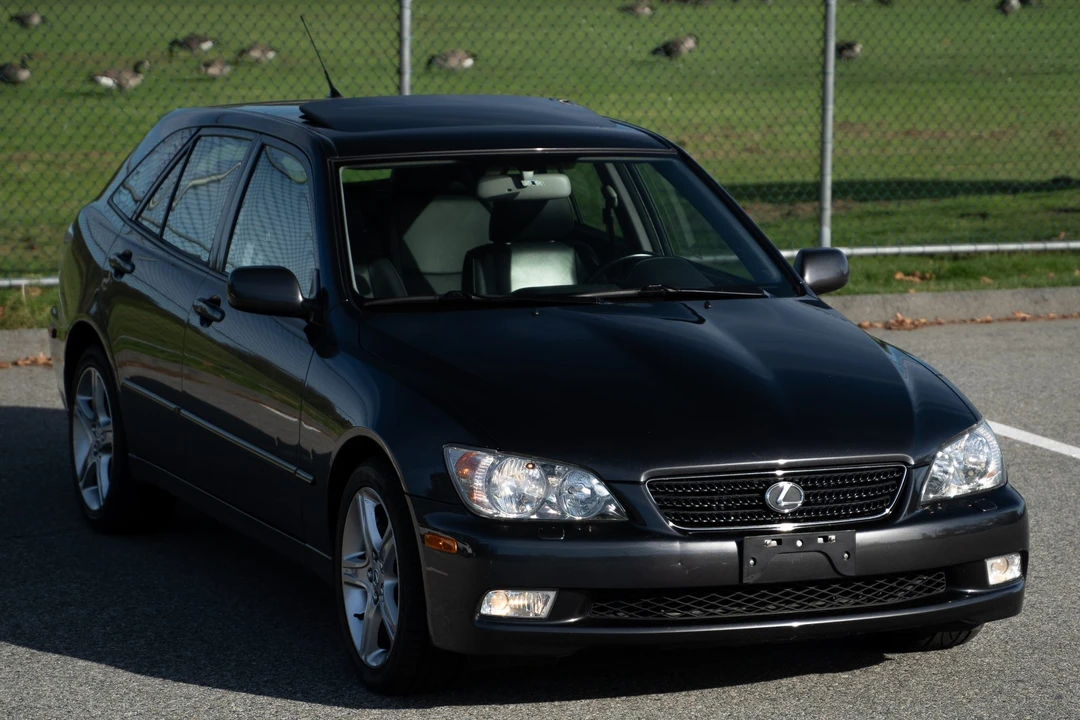 2003 Lexus IS 1st Gen - Image 29 of 31