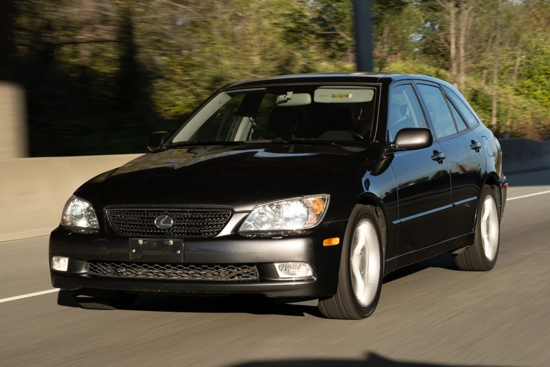 2003 Lexus IS 1st Gen - Image 3 of 31