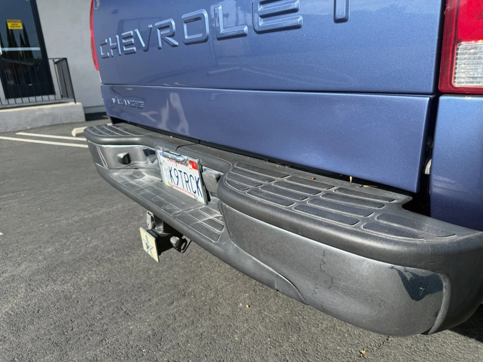 2004 Chevrolet Avalanche - Image 25 of 31