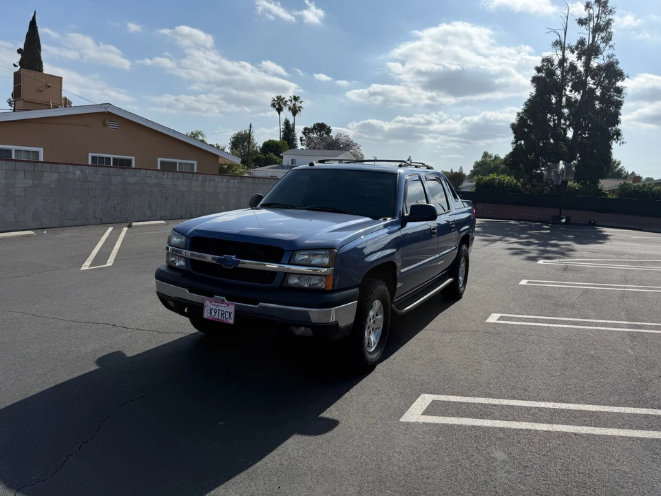 2004 Chevrolet Avalanche - Image 4 of 31