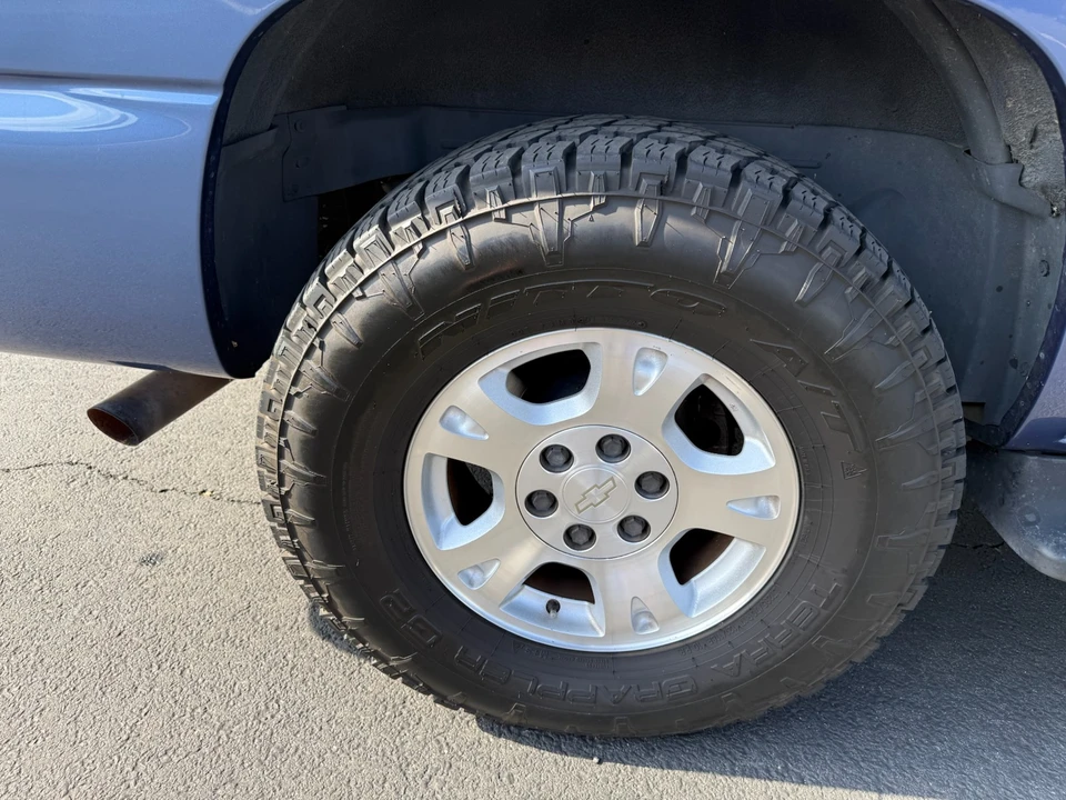 2004 Chevrolet Avalanche - Image 31 of 31