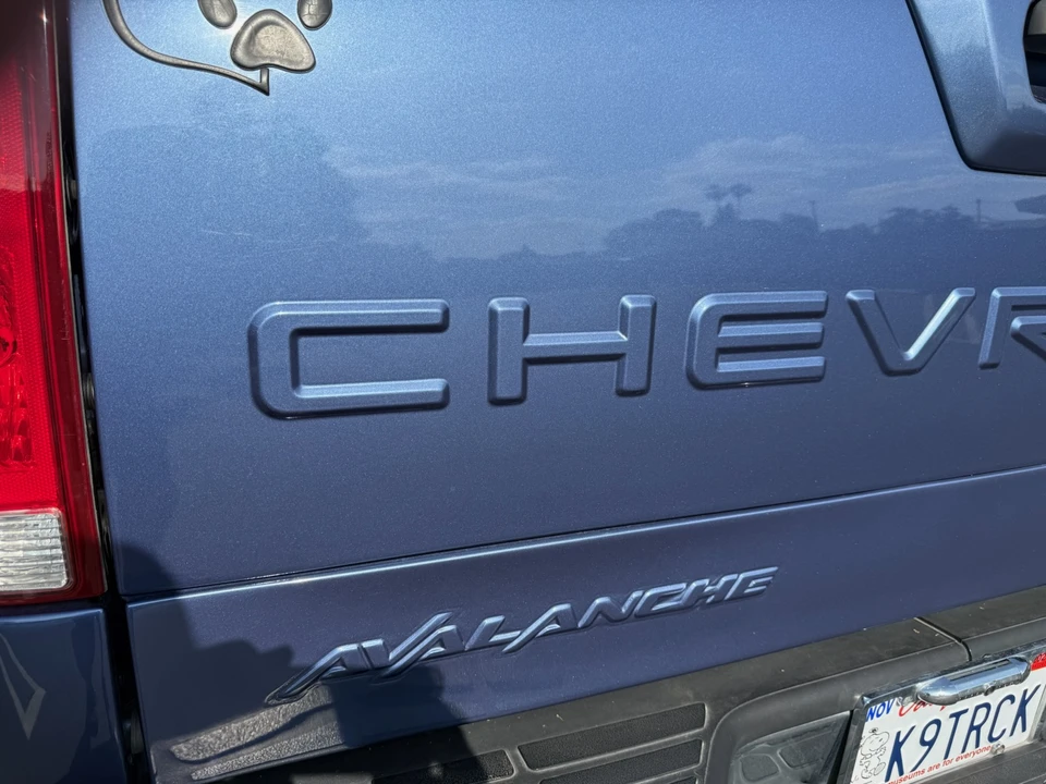 2004 Chevrolet Avalanche - Image 24 of 31