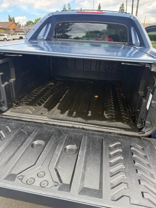 2004 Chevrolet Avalanche - Image 29 of 31