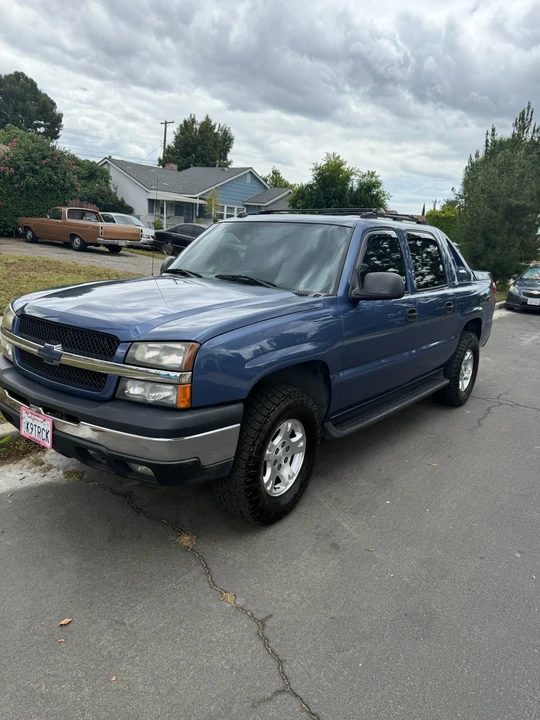 2004 Chevrolet Avalanche - Image 3 of 31