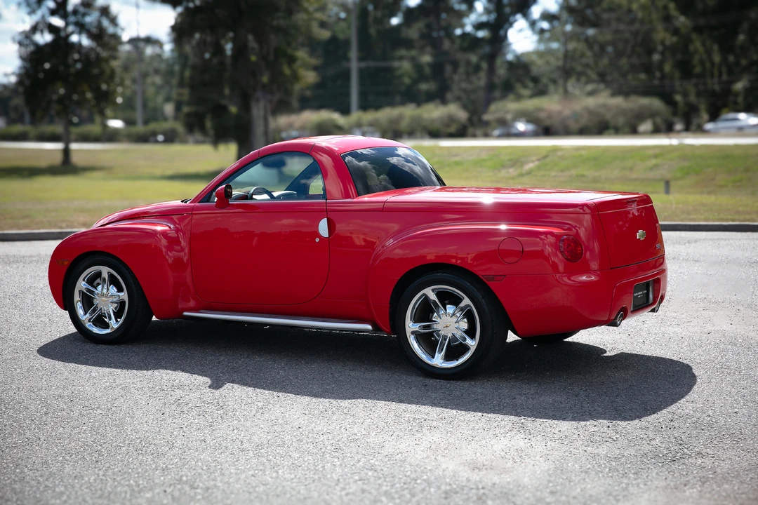 2004 Chevrolet SSR - Image 19 of 31