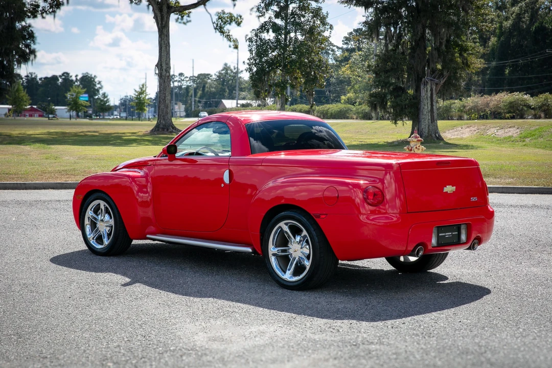 2004 Chevrolet SSR - Image 20 of 31