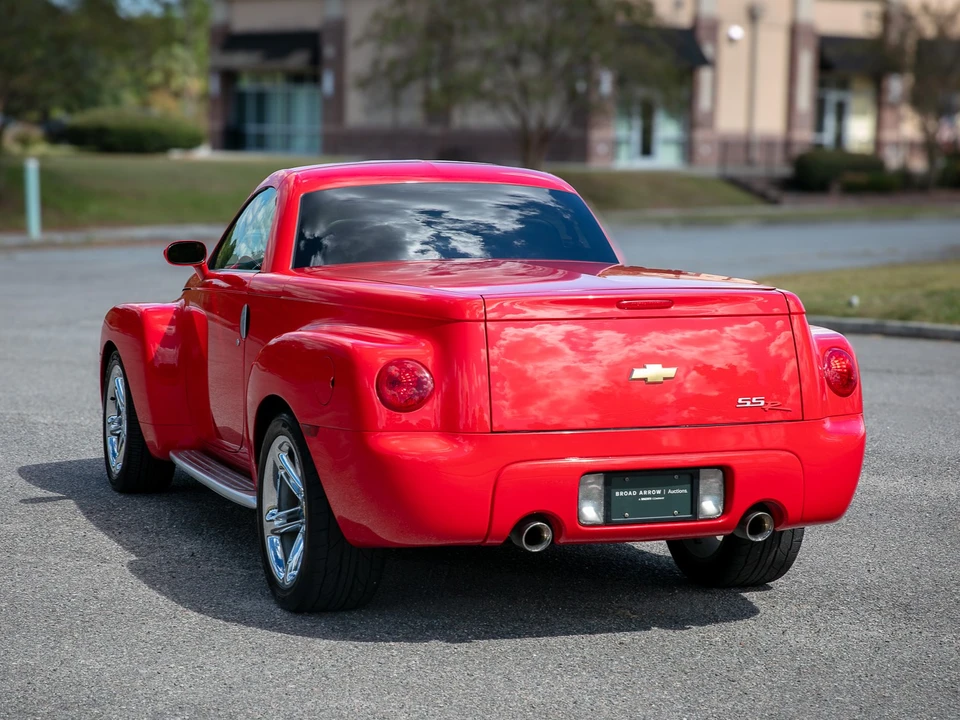 2004 Chevrolet SSR - Image 25 of 31