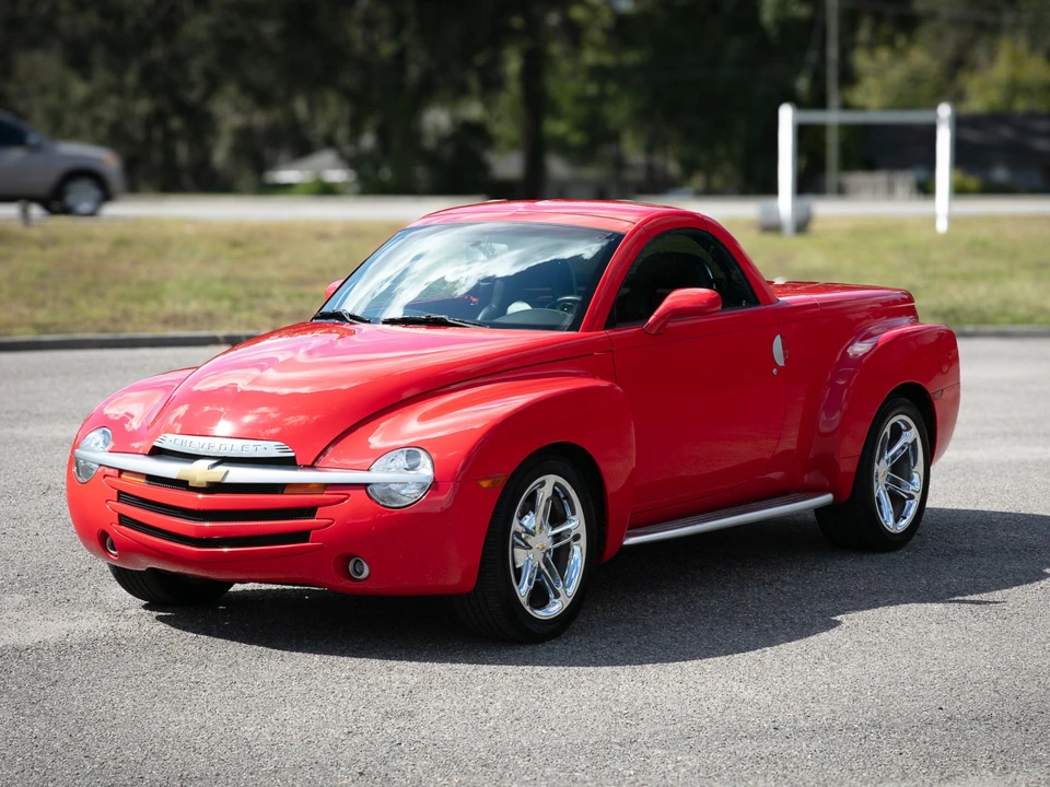 2004 Chevrolet SSR - Image 11 of 31