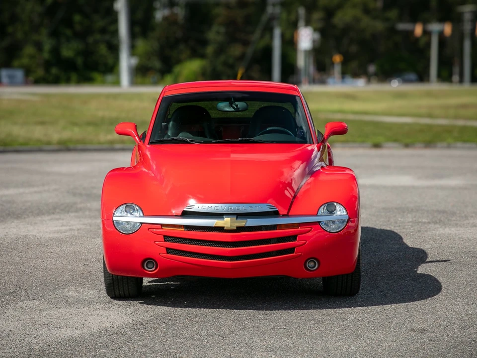 2004 Chevrolet SSR - Image 8 of 31